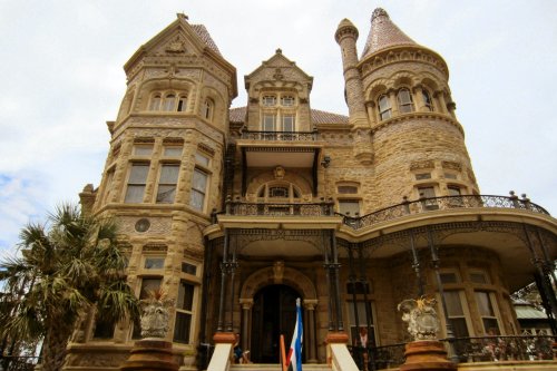 Galveston - Bishops Palace1