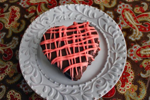 cake week - crosshatch heart